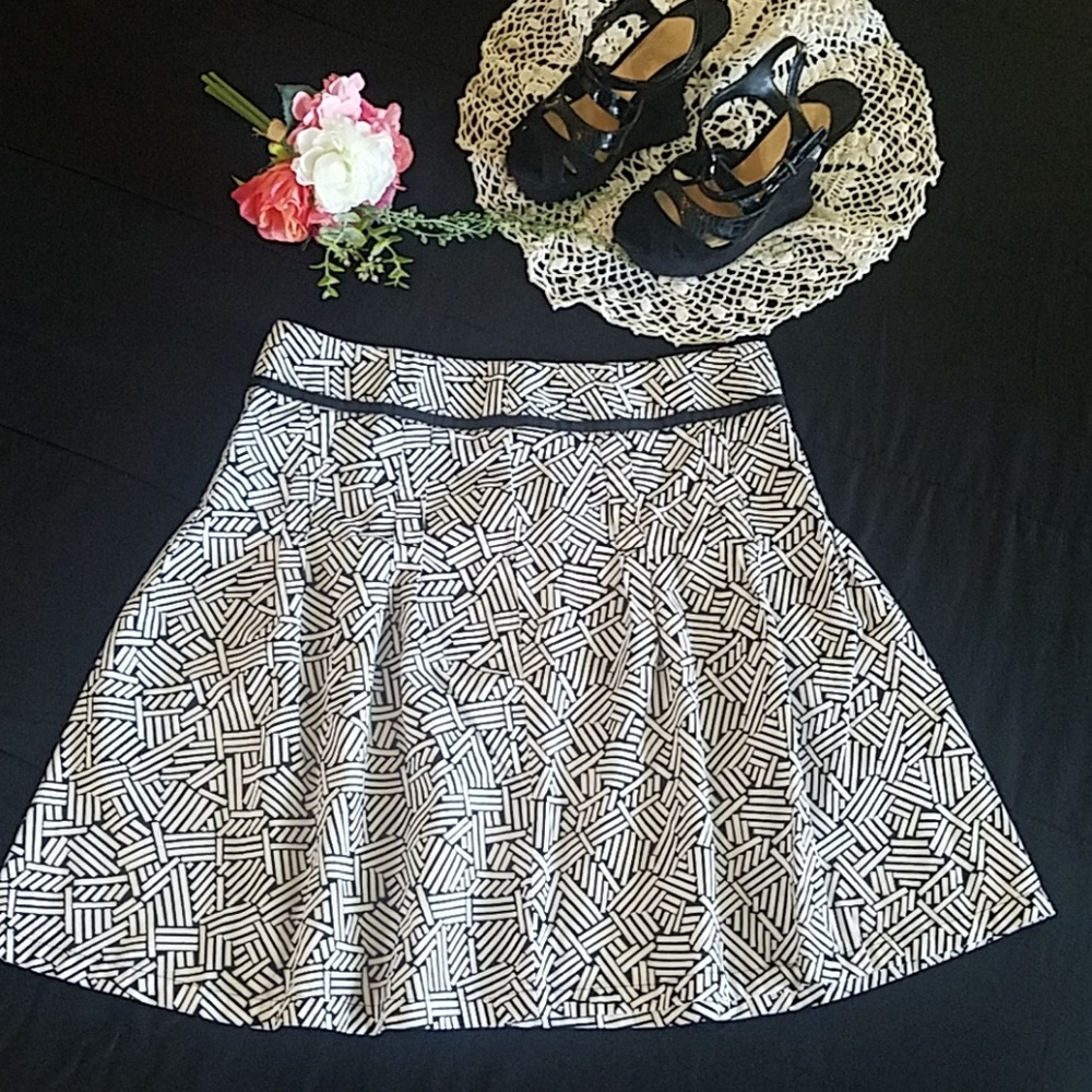 Black & White Ann Taylor Loft Skirt